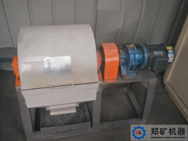 間歇式實驗球磨機_compressed.jpg